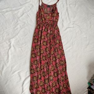 Patterned pink flowy maxi dress
